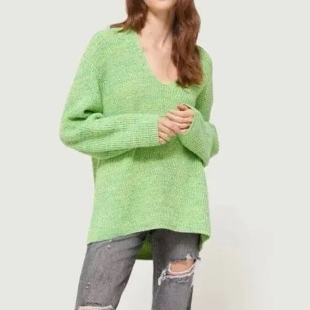 Urban Outfitters Jojo Siwa V-neck‎ Sweaters for Women Green Size Small